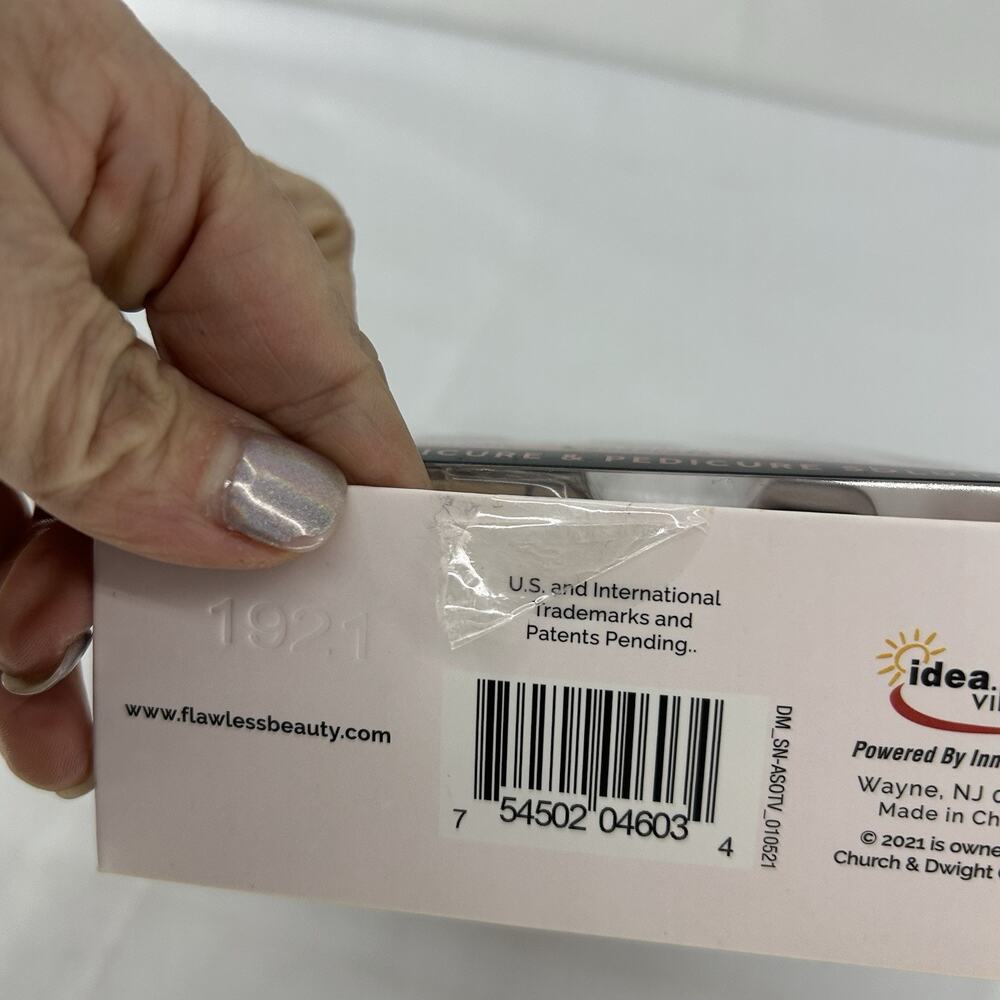 Finishing Touch FLAWLESS SALON NAILS Manicure Pedicure Tool - BRAND NEW - Picture 4 of 5